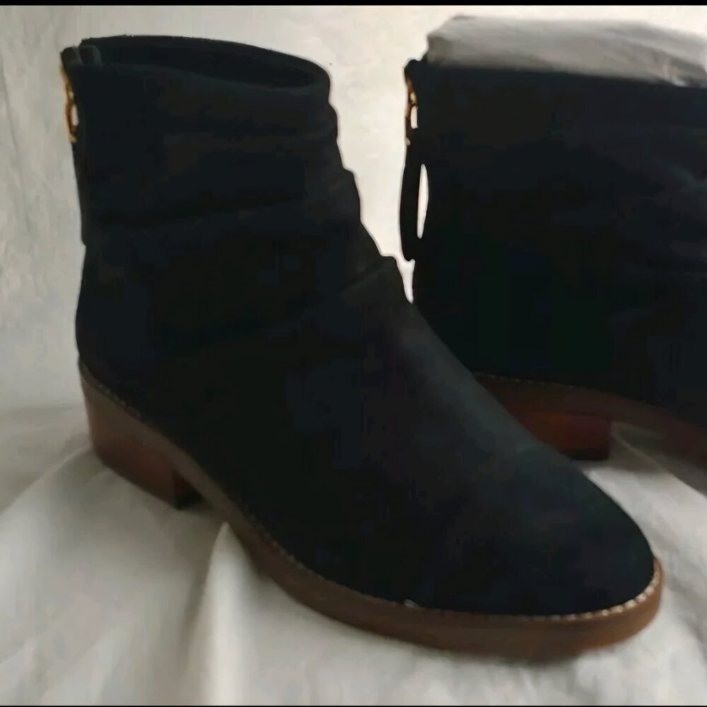 Cole Haan Riona Brand New Never Worn black suede bootie womens 9.5 back zip
